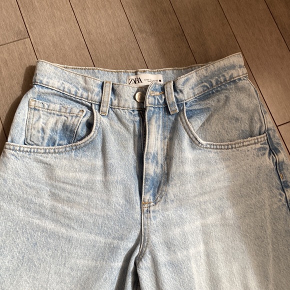 Zara wide leg jean with detail - worn once - Picture 3 of 4